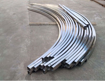 营口铝型材拉弯加工：精雕铝艺​