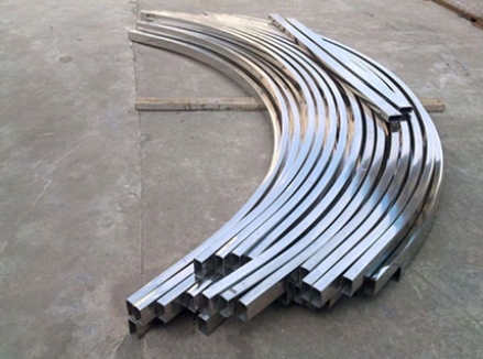 营口铝型材拉弯加工：赋予金属灵动之美